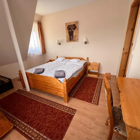 Homestay Nyugati Varo Szallashely *