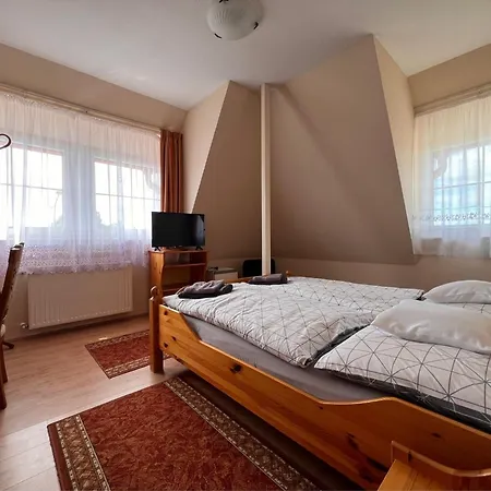 Homestay Nyugati Varo Szallashely *