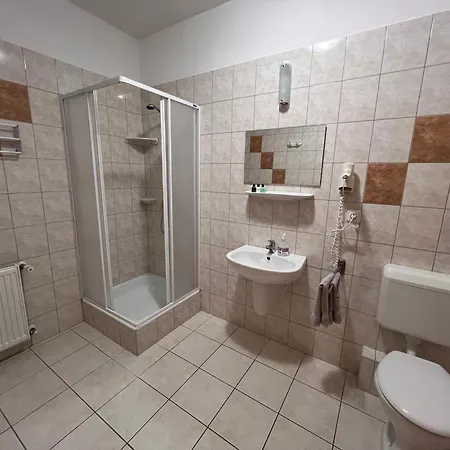 Homestay Nyugati Varo Szallashely Pacsa